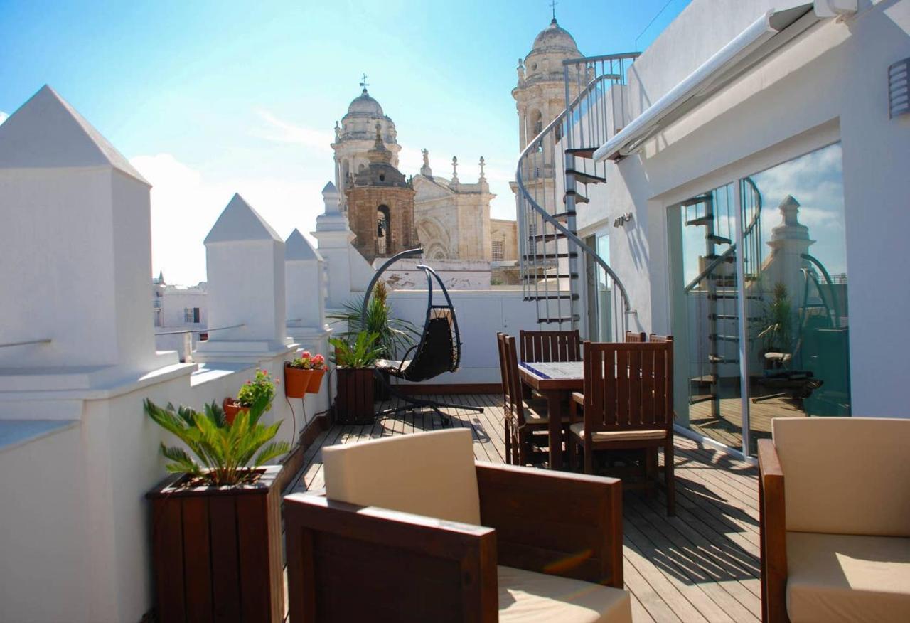 ***** Attic With Impressive Views And Jacuzzi Apartment Cádiz Exterior photo
